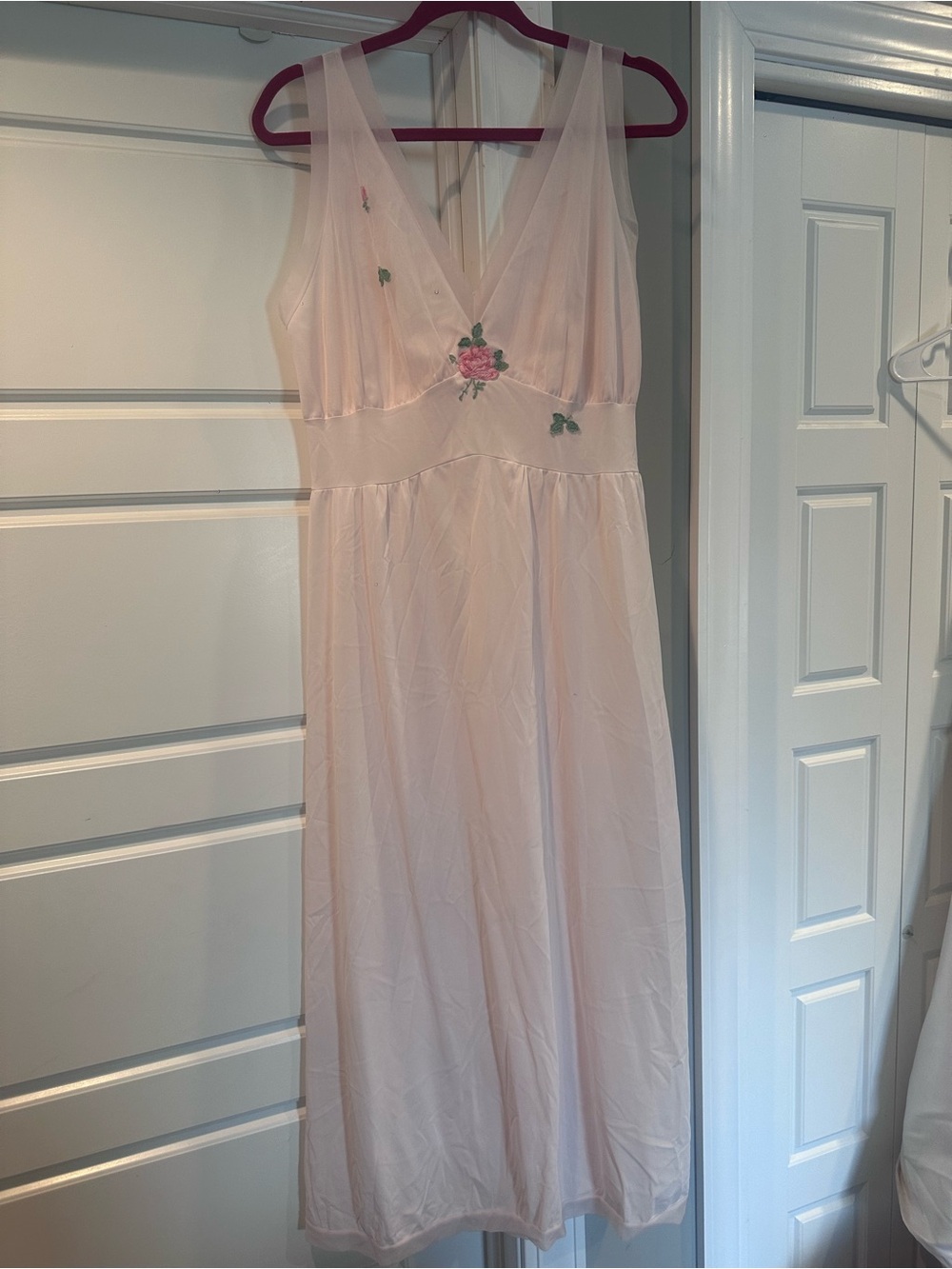 Warner's Light Pink Floral-Embroidered V-Neck Chemise